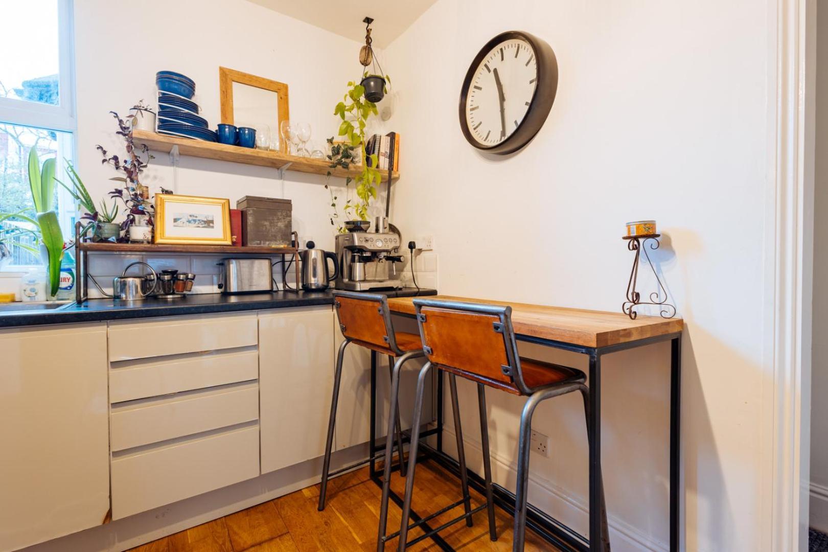 Unique Private Apartment W/ Easy Access To Central London Kültér fotó